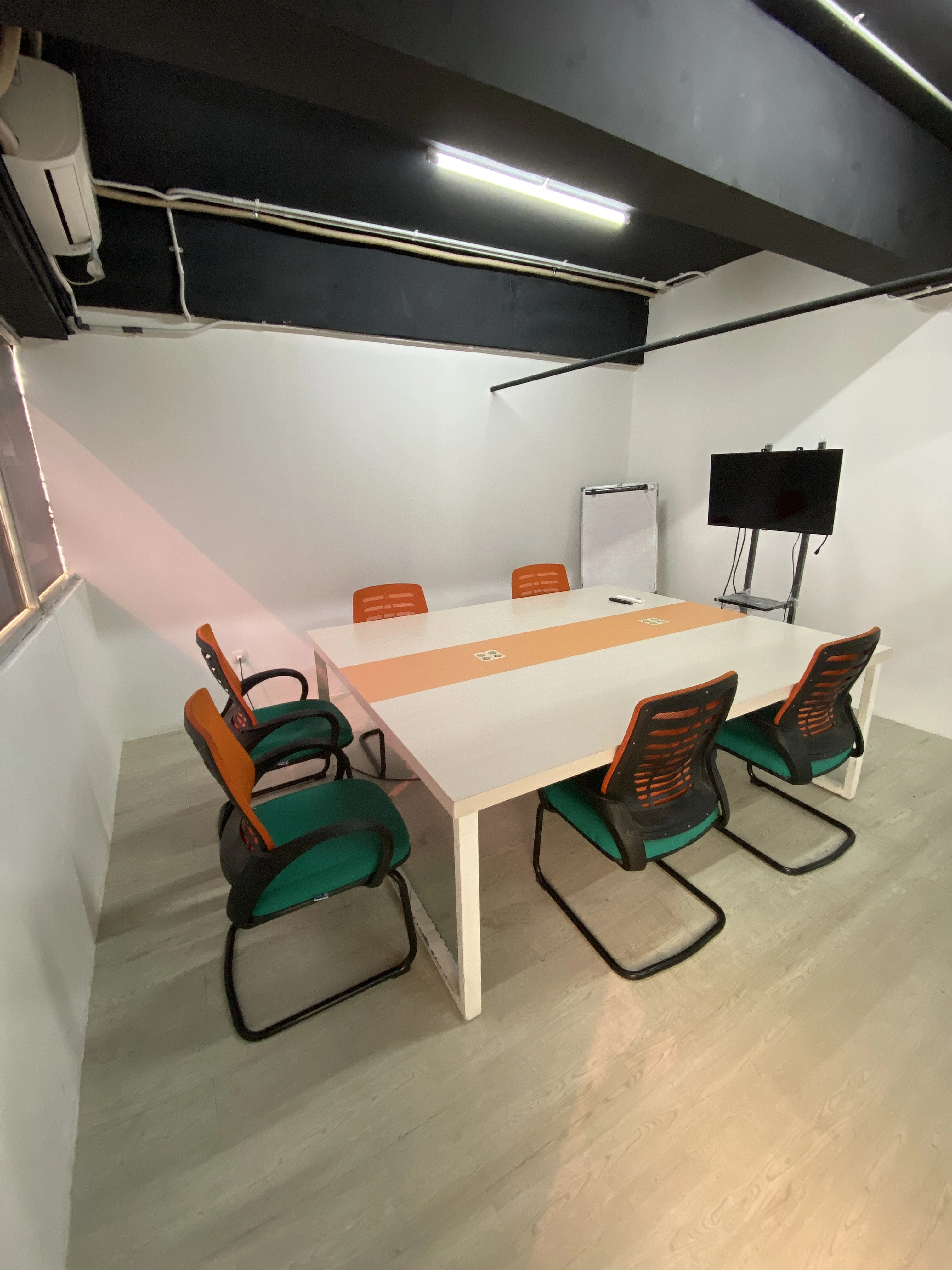 Kode Creative Hub